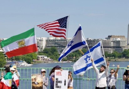Desde a entrada em vigor do cessar-fogo em 8 de abril, após quase 40 dias de ataques, Irã e Estados Unidos realizaram uma rodada de negociações diretas em Islamabad -  (crédito: AMID FARAHI / AFP) -Desde a entrada em vigor do cessar-fogo em 8 de abril, após quase 40 dias de ataques, Irã e Estados Unidos realizaram uma rodada de negociações diretas em Islamabad -  (crédito: AMID FARAHI / AFP)