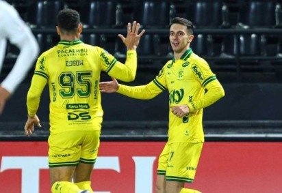 Mirassol &eacute; l&iacute;der na Libertadores, mas amarga vice-lanterna na S&eacute;rie A -  (crédito: Divulga&ccedil;&atilde;o/Conmebol) -Mirassol &eacute; l&iacute;der na Libertadores, mas amarga vice-lanterna na S&eacute;rie A -  (crédito: Divulga&ccedil;&atilde;o/Conmebol)