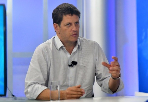 Ed Alves/CB/D.A Press