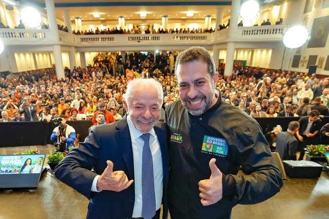 O Move Brasil, publicado em edição extra do Diário Oficial da União deste terça, fornecerá o crédito por meio do Banco Nacional de Desenvolvimento Econômico e Social (BNDES) - (crédito: Ricardo Stuckert / PR) O Move Brasil, publicado em edição extra do Diário Oficial da União deste terça, fornecerá o crédito por meio do Banco Nacional de Desenvolvimento Econômico e Social (BNDES) - (crédito: Ricardo Stuckert / PR)