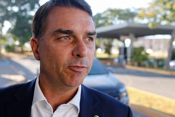 O que Flávio Bolsonaro diz sobre encontro com Vorcaro após primeira prisão do banqueiro do Master - (crédito: BBC Geral) O que Flávio Bolsonaro diz sobre encontro com Vorcaro após primeira prisão do banqueiro do Master - (crédito: BBC Geral)
