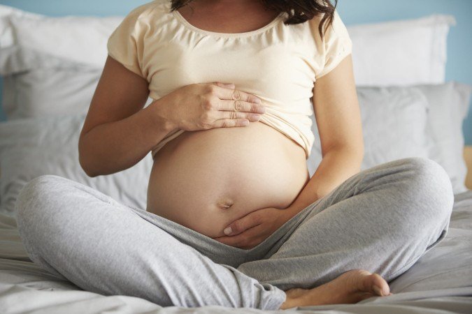 A vacina é extremamente segura para as gestantes: os anticorpos chegam até o feto pela placenta e conferem proteção ao recém-nascido - (crédito: Anna Bizon/Divulgação ) A vacina é extremamente segura para as gestantes: os anticorpos chegam até o feto pela placenta e conferem proteção ao recém-nascido - (crédito: Anna Bizon/Divulgação )