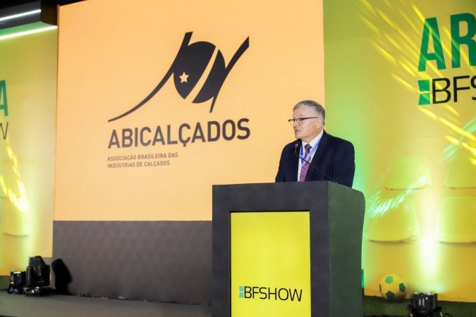 Presidente da principal entidade do setor, Haroldo Ferreira criticou o fim da taxa das blusinhas e pede reversão de decisão do governo federal
- (crédito: Divulgação/BFSHOW) Presidente da principal entidade do setor, Haroldo Ferreira criticou o fim da taxa das blusinhas e pede reversão de decisão do governo federal
- (crédito: Divulgação/BFSHOW)