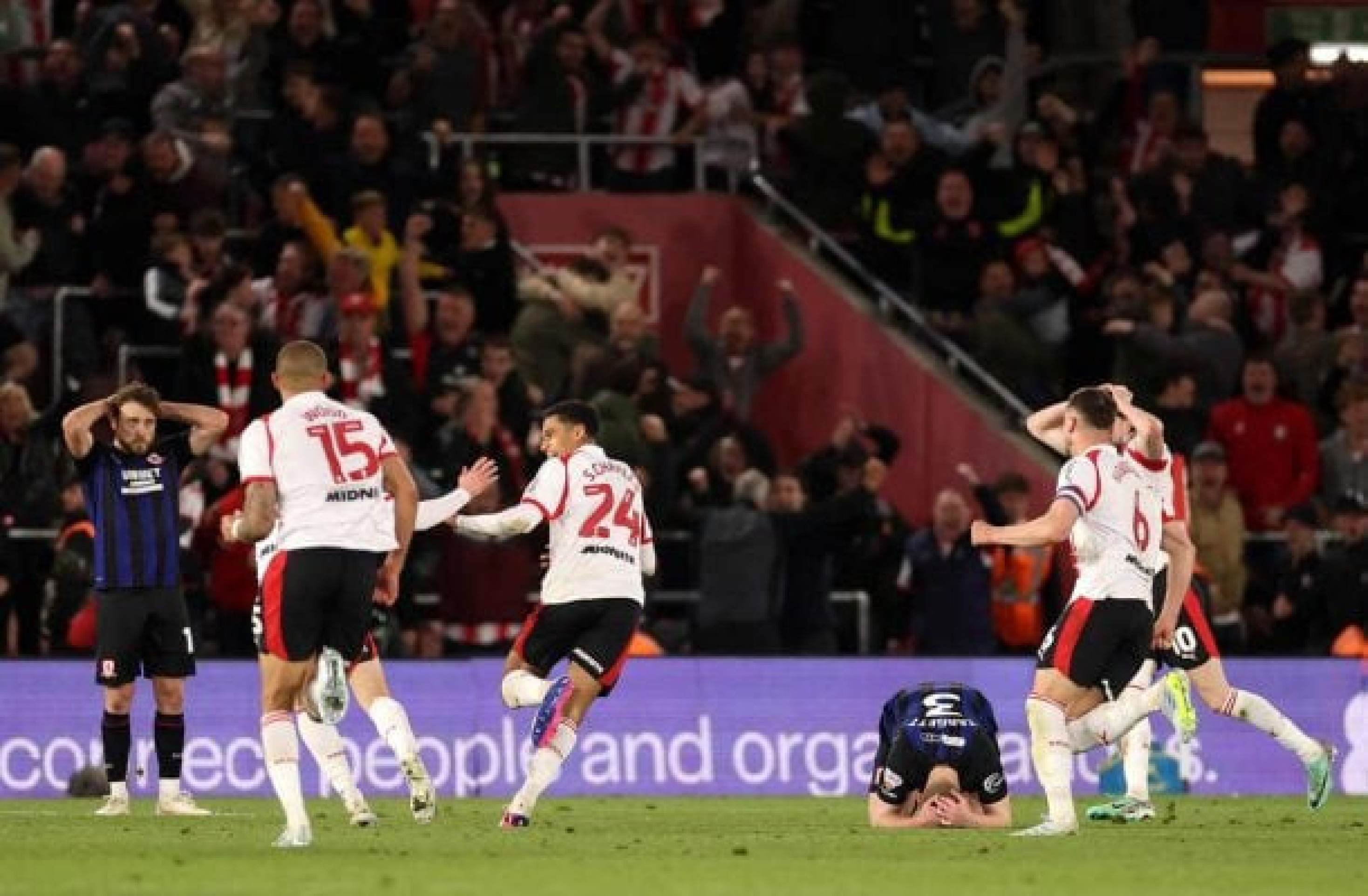 Southampton é expulso da segundona inglesa após caso de espionagem; entenda