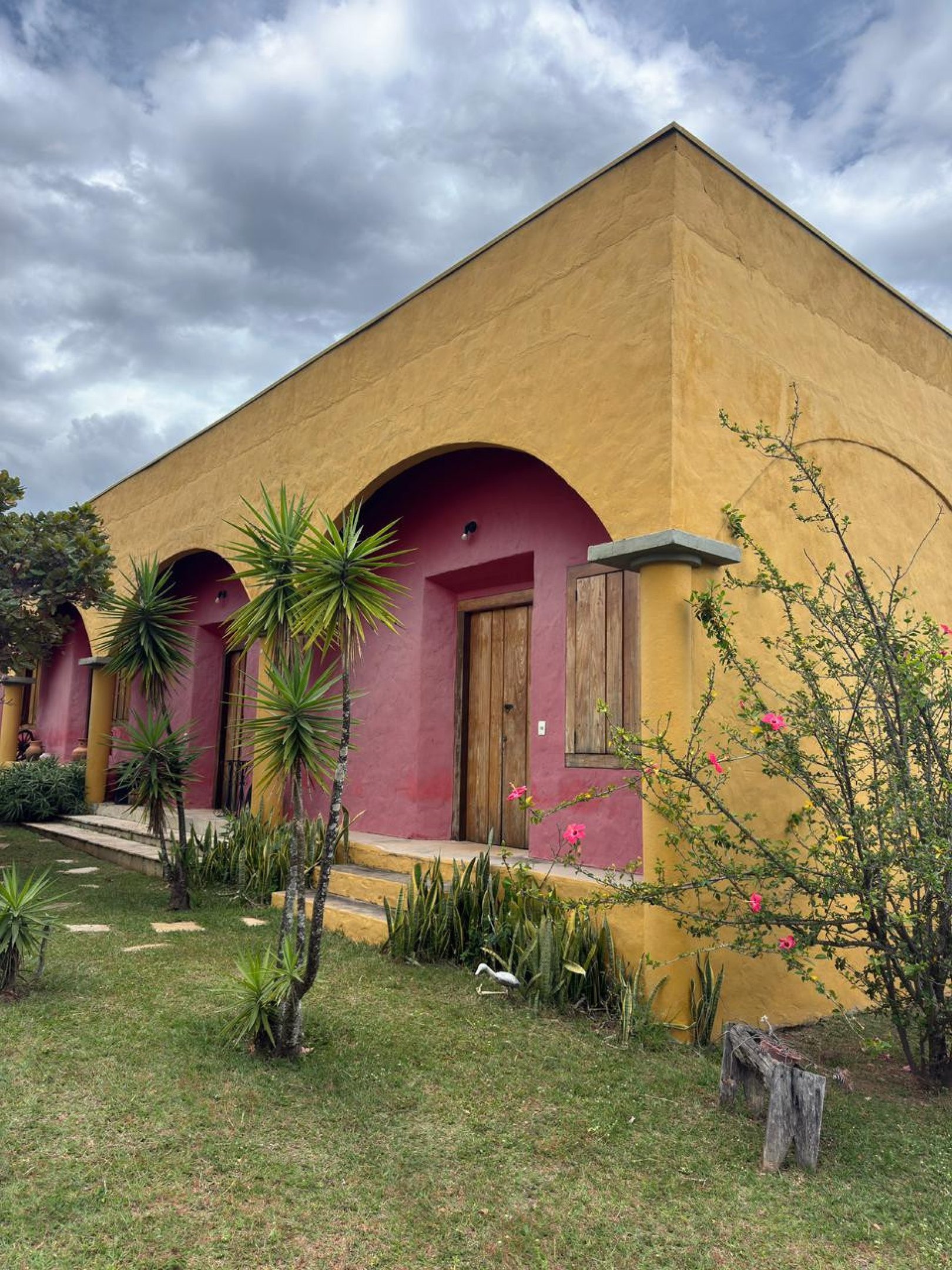 A arquitetura da pousada foi inspirada em haciendas mexicanas