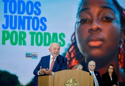 Petista também assinou decretos que modificam a regulamentação do Marco Civil da Internet e possibilitam a responsabilização das plataformas digitais  -  (crédito:  Ricardo Stuckert / PR) -Petista também assinou decretos que modificam a regulamentação do Marco Civil da Internet e possibilitam a responsabilização das plataformas digitais  -  (crédito:  Ricardo Stuckert / PR)