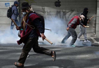 Os manifestantes picharam slogans no centro de La Paz com a mensagem 
