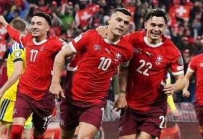 Su&iacute;&ccedil;a vai para sexta Copa do Mundo seguida -  (crédito: Reprodu&ccedil;&atilde;o/X/@UEFAEURO) -Su&iacute;&ccedil;a vai para sexta Copa do Mundo seguida -  (crédito: Reprodu&ccedil;&atilde;o/X/@UEFAEURO)