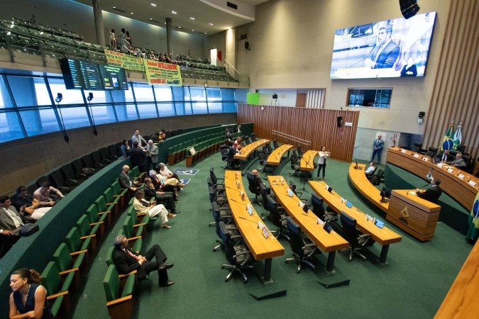 Distritais reagiram à mudança na relação entre Celina e Ibaneis