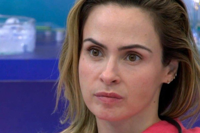 Ana Paula Renault dá forte depoimento em Quem Ama Cuida e exalta as mulheres - (crédito: Reprodução/ Globo) Ana Paula Renault dá forte depoimento em Quem Ama Cuida e exalta as mulheres - (crédito: Reprodução/ Globo)
