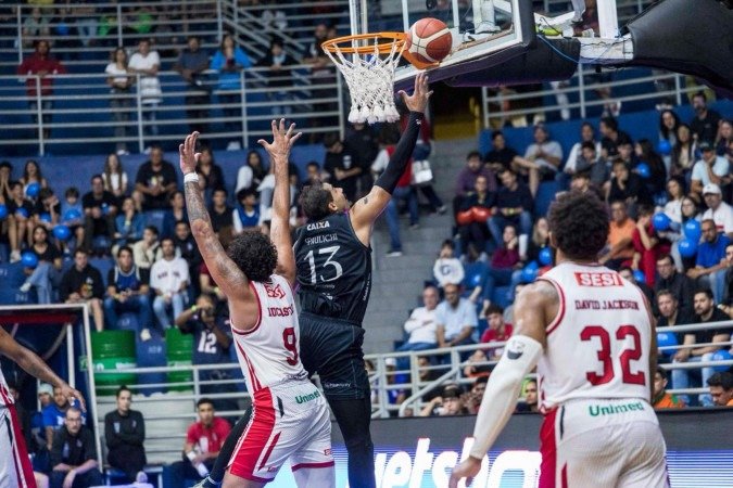 Como no primeiro jogo, os pontos no garrafão podem ser decisivos - (crédito: Marcos Limonti/Relance/SFB) Como no primeiro jogo, os pontos no garrafão podem ser decisivos - (crédito: Marcos Limonti/Relance/SFB)