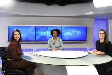 21.05.2026 Davi Pereira CB/DA Press. Tainá Carneiro, médica reumatologista e diretora
social da Sociedade de Reumatologia de Brasília, é a entrevistada do CB.Saúde de hoje. Na bancada: Carmen Souza e Mariana Niederauer
- (crédito: Davi Pereira CB/DA Press) 21.05.2026 Davi Pereira CB/DA Press. Tainá Carneiro, médica reumatologista e diretora
social da Sociedade de Reumatologia de Brasília, é a entrevistada do CB.Saúde de hoje. Na bancada: Carmen Souza e Mariana Niederauer
- (crédito: Davi Pereira CB/DA Press)