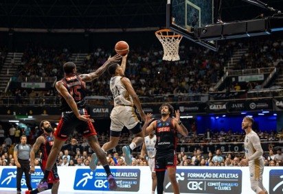 O Brasília Basquete dominou o adversário em noite de mais de 7 mil pessoas no Ginásio Nilson Nelson -  (crédito:  Matheus Maranhão/CAIXA Brasília ) -O Brasília Basquete dominou o adversário em noite de mais de 7 mil pessoas no Ginásio Nilson Nelson -  (crédito:  Matheus Maranhão/CAIXA Brasília )