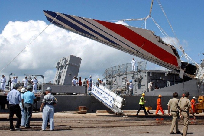 Air France e Airbus são condenadas em Paris por queda de avião que saiu do Rio e deixou 228 mortos - (crédito: BBC Geral) Air France e Airbus são condenadas em Paris por queda de avião que saiu do Rio e deixou 228 mortos - (crédito: BBC Geral)