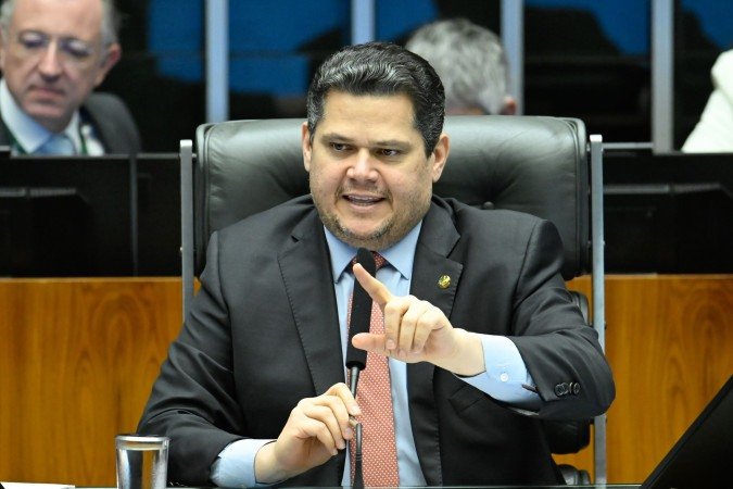 A expectativa é de que Alcolumbre decida nos próximos dias sobre o encaminhamento da proposta. - (crédito: Andressa Anholete/Agência Senado) A expectativa é de que Alcolumbre decida nos próximos dias sobre o encaminhamento da proposta. - (crédito: Andressa Anholete/Agência Senado)
