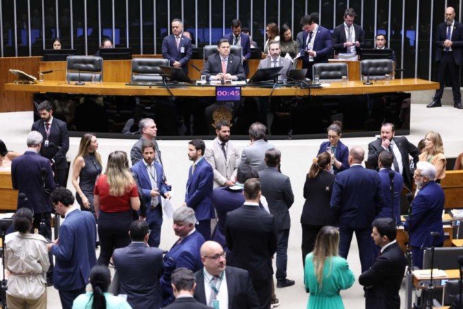 Deliberação dos dispositivos 4, 5, 23 e 25 do Veto nº 51 de 2025 (PLDO 2026)
- (crédito: Kayo Magalhães / Câmara dos Deputados) Deliberação dos dispositivos 4, 5, 23 e 25 do Veto nº 51 de 2025 (PLDO 2026)
- (crédito: Kayo Magalhães / Câmara dos Deputados)