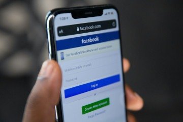 As vítimas eram atraídas em redes de compra e venda. Uma delas, o Marketplace do Facebook - (crédito: Solen Feyissa Unsplash) As vítimas eram atraídas em redes de compra e venda. Uma delas, o Marketplace do Facebook - (crédito: Solen Feyissa Unsplash)