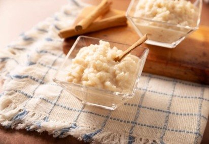 Arroz doce com coco ralado (Imagem: Sergio Hayashi | Shutterstock)
 -  (crédito: EdiCase) -Arroz doce com coco ralado (Imagem: Sergio Hayashi | Shutterstock)
 -  (crédito: EdiCase)
