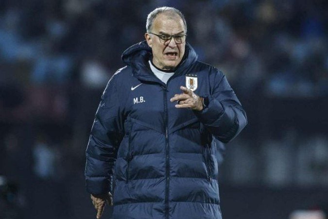 O treinador argentino assumiu a Celeste em maio de 2023 e, desde então, esteve à frente da equipe em 35 partidas, acumulando 15 vitórias, 13 empates e sete derrotas - (crédito: Foto: Ernesto Ryan/Getty Images) O treinador argentino assumiu a Celeste em maio de 2023 e, desde então, esteve à frente da equipe em 35 partidas, acumulando 15 vitórias, 13 empates e sete derrotas - (crédito: Foto: Ernesto Ryan/Getty Images)