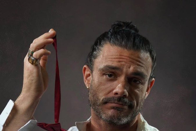 Kiko Pissolato, ator, escritor e cantor