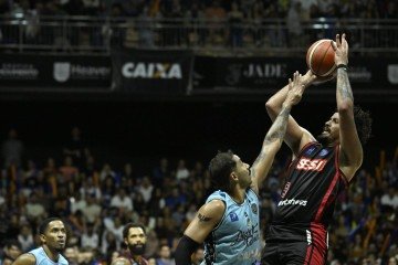 Paulichi, 19 pontos, e Lucas Dias, 30, foram os cestinhas -  (crédito:  Carlos Vieira CB/DA Press)