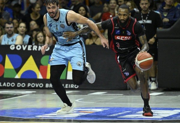 Carlos Vieira CB/DA Press
