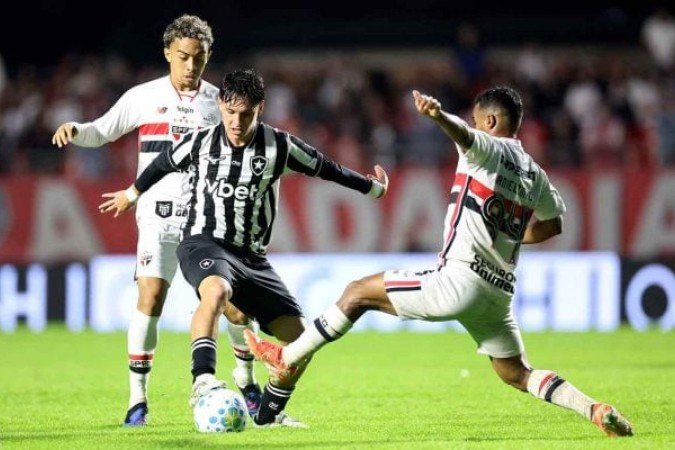 São Paulo e Botafogo terminam empatados no Morumbis - (crédito: Foto: Vitor Silva/Botafogo) São Paulo e Botafogo terminam empatados no Morumbis - (crédito: Foto: Vitor Silva/Botafogo)