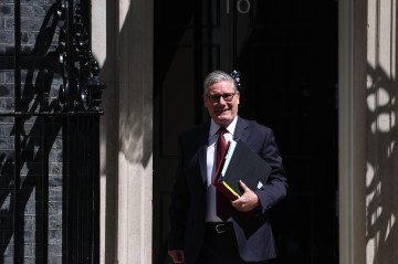 O Reino Unido teve cinco primeiros-ministros em sete anos, como Theresa May -  (crédito: BBC)