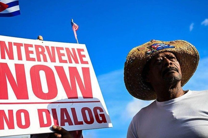 A idade avançada de Raúl Castro (94 anos) pode dificultar uma possível operação para sua captura pelos Estados Unidos - (crédito: AFP via Getty Images) A idade avançada de Raúl Castro (94 anos) pode dificultar uma possível operação para sua captura pelos Estados Unidos - (crédito: AFP via Getty Images)