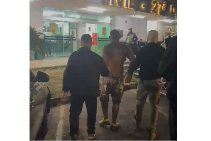 Homem foi preso pela PCDF - (crédito: PCDF/Divulgação) Homem foi preso pela PCDF - (crédito: PCDF/Divulgação)