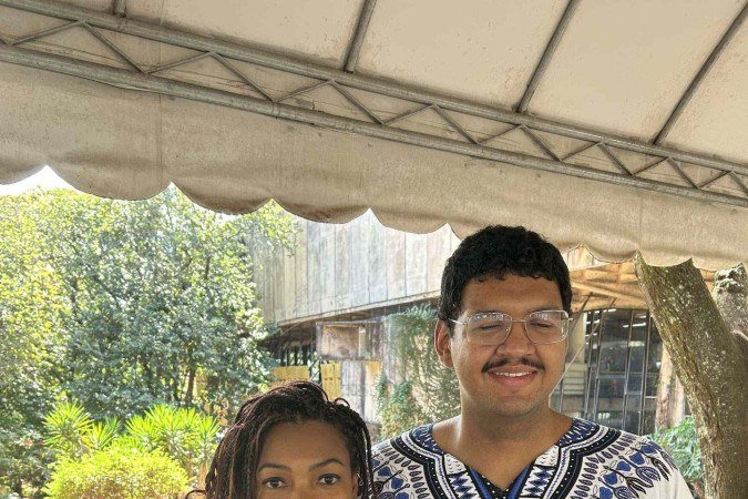 Norma Diana, 42 anos, coordenadora do N&uacute;cleo de estudos afro-brasileiros da Universidade de Bras&iacute;lia (UnB) e Jo&atilde;o Pedro Sales, 23 anos, estudante de letras japon&ecirc;s