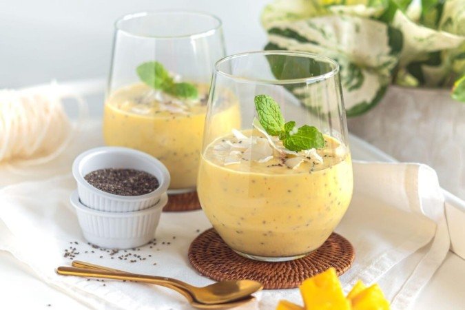 Vitamina de manga com chia e aveia (Imagem: Joanna Lawniczak | Shutterstock) - (crédito: EdiCase) Vitamina de manga com chia e aveia (Imagem: Joanna Lawniczak | Shutterstock) - (crédito: EdiCase)