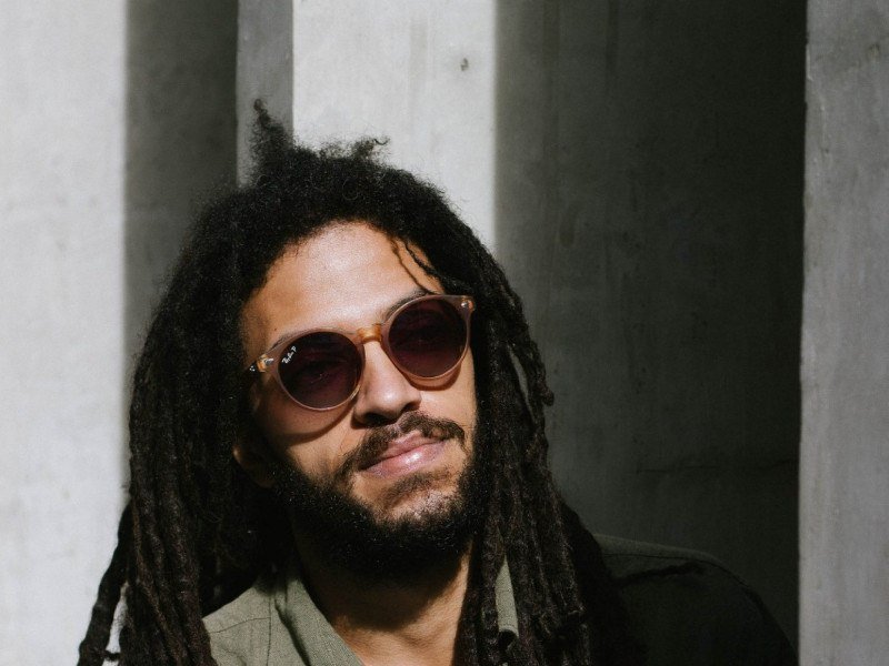 Trompetista Paulo Black celebra o centenário de Miles Davis no