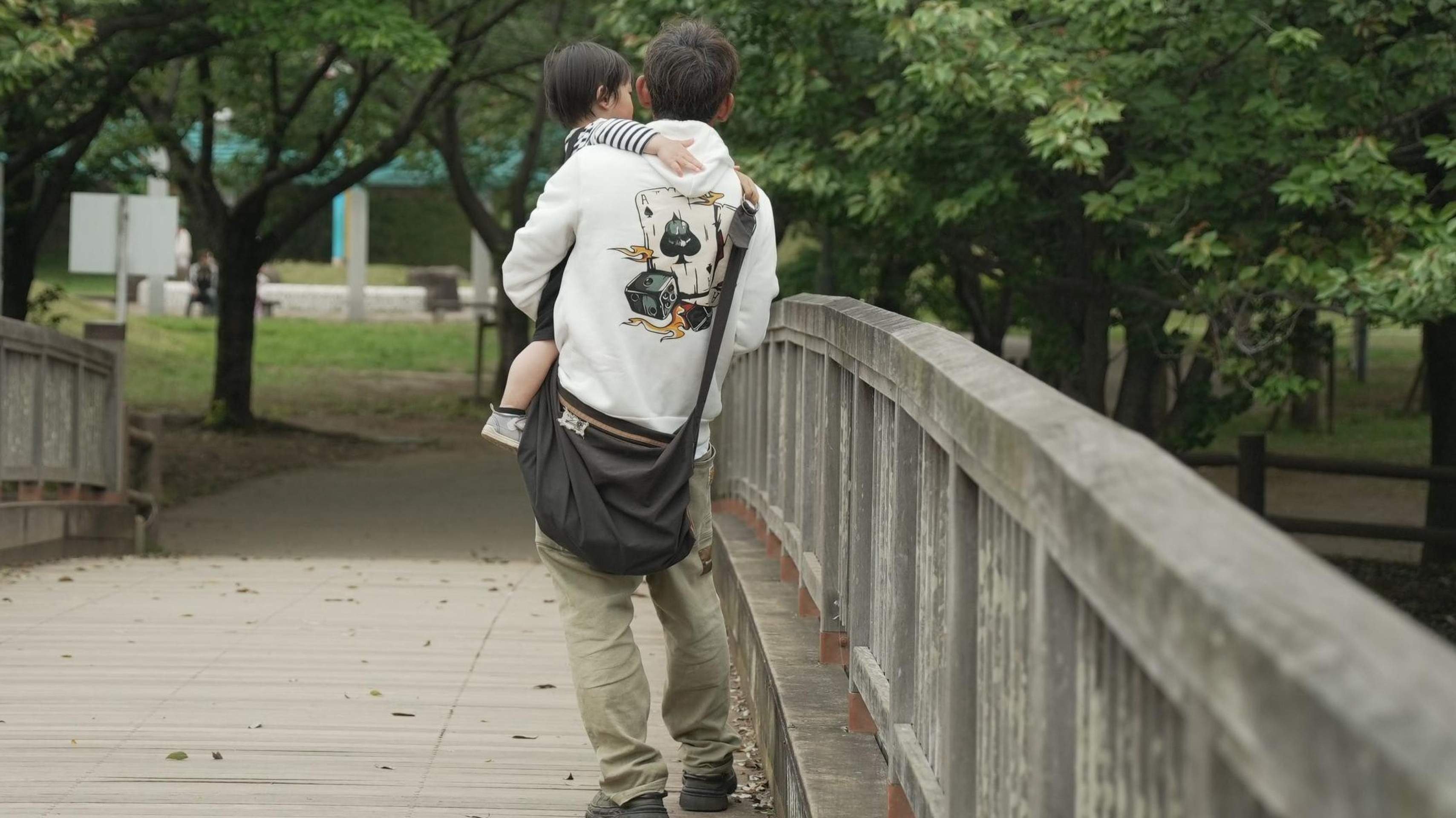 Por que divórcios separam pais e filhos no Japão — e como uma lei pode mudar esse cenário