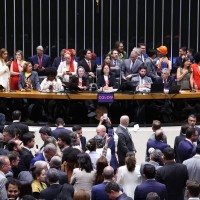 Sessão da Câmara que aprovou o fim da escala 6x1, com apoio de ampla maioria dos deputados. No Senado, oposição tentará derrubar a PEC -  (crédito: Bruno Spada/Câmara dos Deputados)