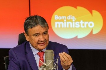 'É preciso aproveitar fatos como esse para que a gente enterre de vez o preconceito que se tem com relação aos mais pobres', disse o ministro - (crédito: Fabio Rodrigues-Pozzebom/ Agência Brasil) 'É preciso aproveitar fatos como esse para que a gente enterre de vez o preconceito que se tem com relação aos mais pobres', disse o ministro - (crédito: Fabio Rodrigues-Pozzebom/ Agência Brasil)