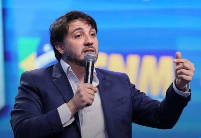 ‘Só eu aguento a bronca’, diz Renan Santos, sobre apanhar de petistas e bolsonaristas -  (crédito: Foto: Bartholomeu Ferreira da Cruz/ Agência CNM)