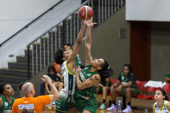 Cerrado busca o primeiro triunfo contra adversário acima na tabela - (crédito: Thomaz Marostegan) Cerrado busca o primeiro triunfo contra adversário acima na tabela - (crédito: Thomaz Marostegan)