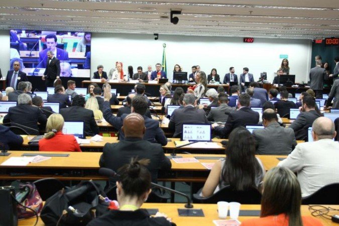 Dos 38 parlamentares que participaram da votação, nenhum integra a bancada do Distrito Federal - (crédito: Reprodução/Câmara dos Deputados) Dos 38 parlamentares que participaram da votação, nenhum integra a bancada do Distrito Federal - (crédito: Reprodução/Câmara dos Deputados)