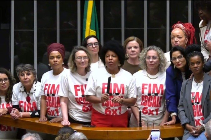 Deputadas a favor do fim da escala 6x1 discursam na bancada - (crédito: Reprodução/YouTube/Câmara dos Deputados) Deputadas a favor do fim da escala 6x1 discursam na bancada - (crédito: Reprodução/YouTube/Câmara dos Deputados)