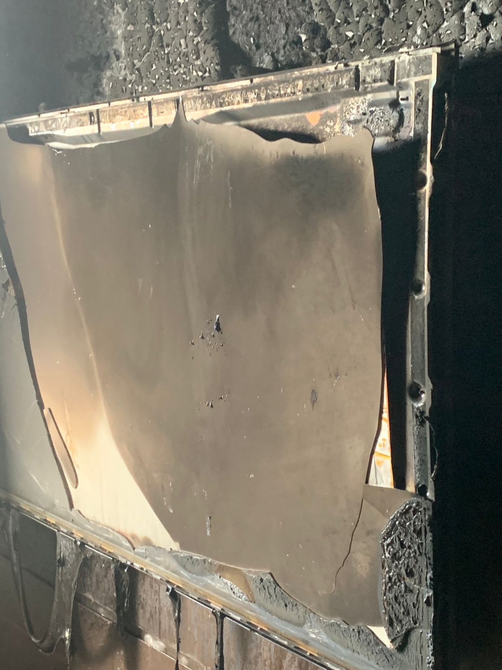 Inc&ecirc;ndio em edif&iacute;cio residencial em &Aacute;guas Claras deixa danos