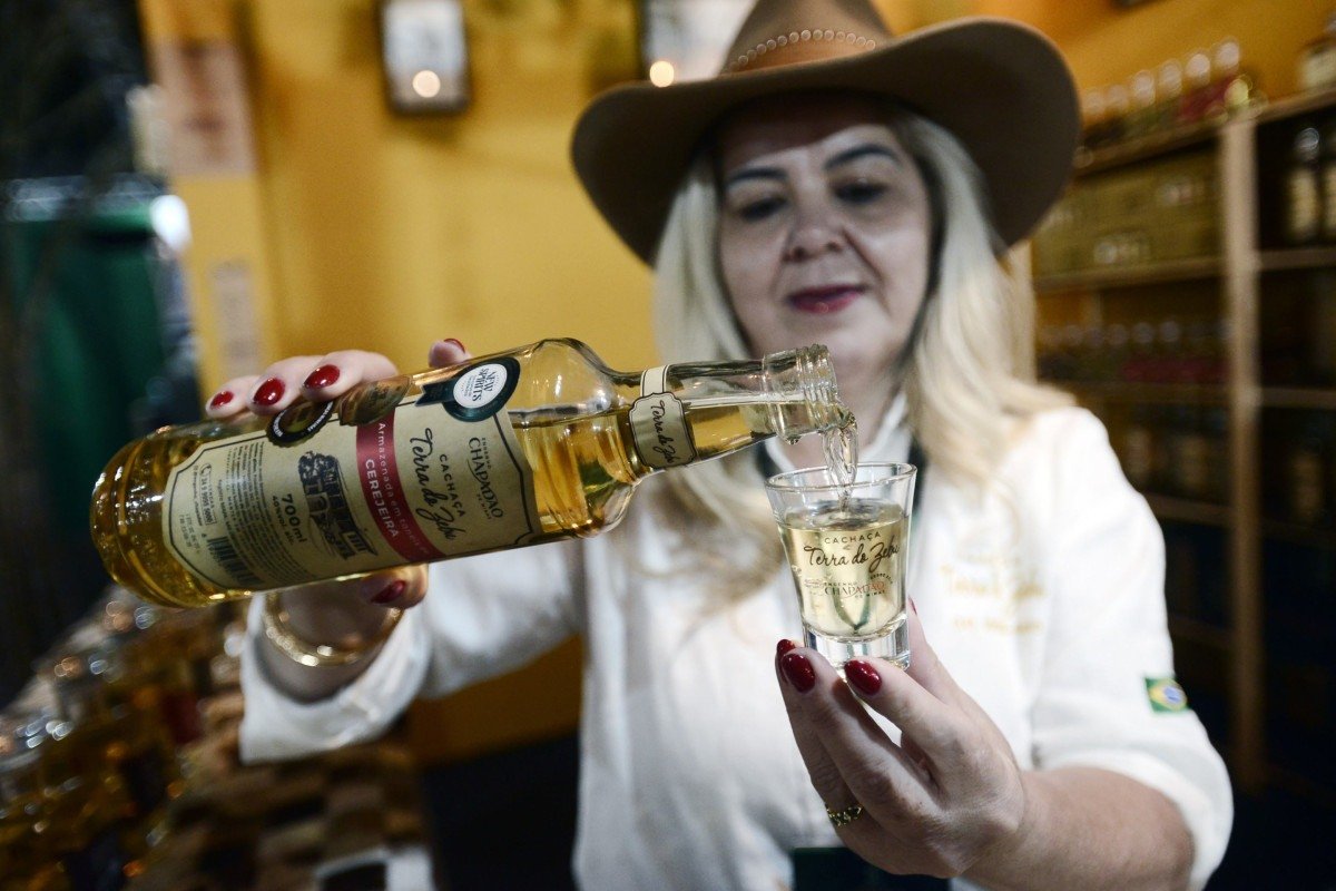 Sex&oacute;loga de forma&ccedil;&atilde;o, a produtora Ana Cristina, comanda a cacha&ccedil;a Terra do Zebu