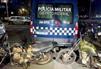 PM det&eacute;m cinco pessoas por tr&aacute;fico de drogas, desmanche de motocicletas, desacato e resist&ecirc;ncia em Santa Maria