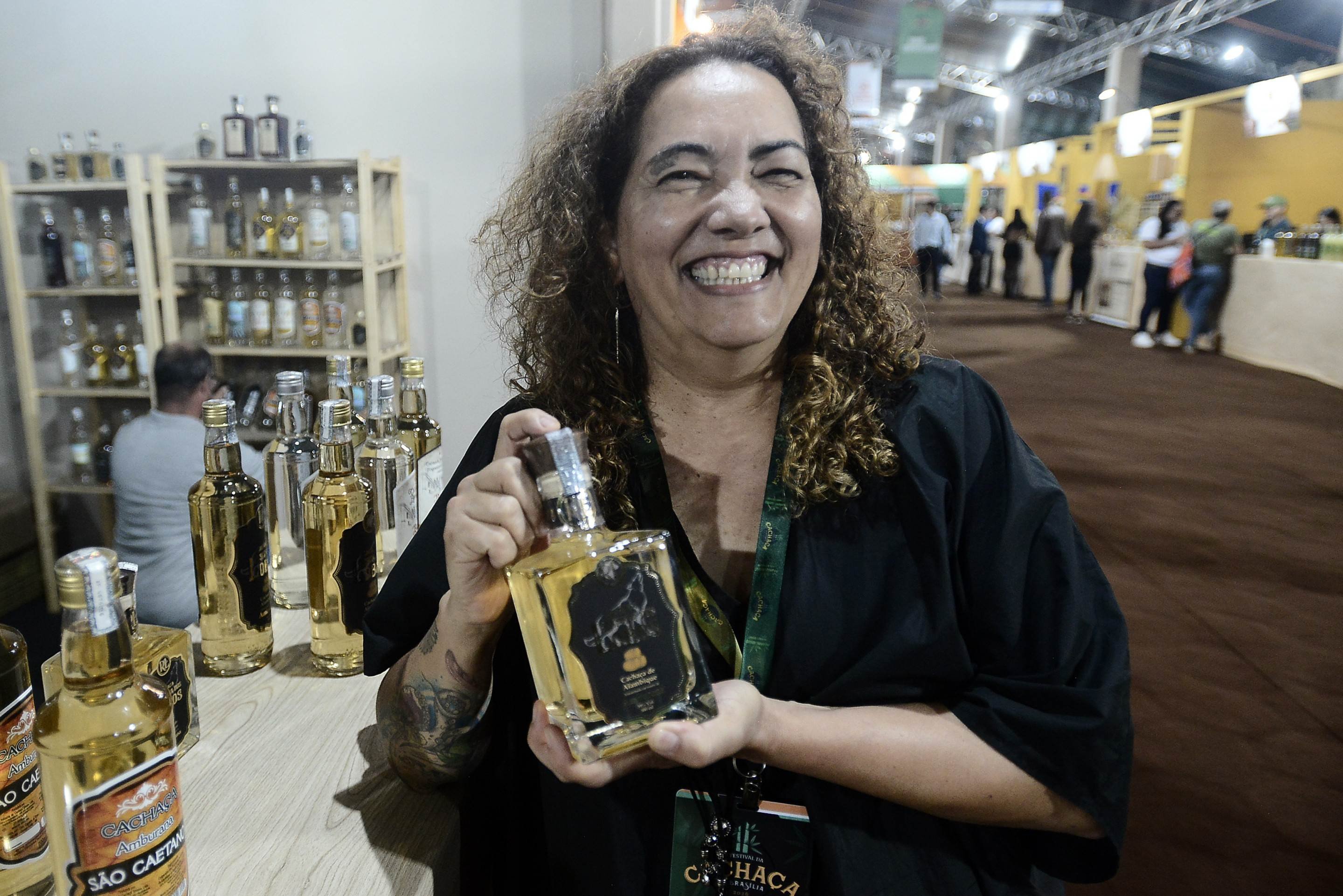 Festival da cachaça atrai fãs do sabor e da cultura que une gerações
