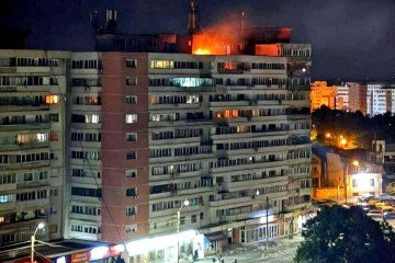 A polícia romena esteve no local da explosão na manhã desta sexta-feira -  (crédito: Inquam Photos/George Calin via Reuters)