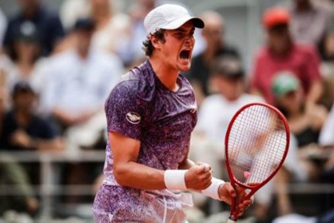 O grito da realização do sonho de uma vida contra o ídolo no Grand Slam francês