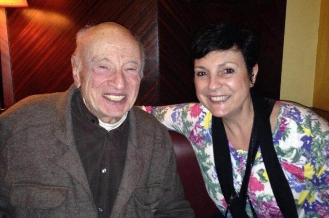 A brasileira Izabel Petraglia, amiga que teve Morin como orientador de seu pós-doutorado: 