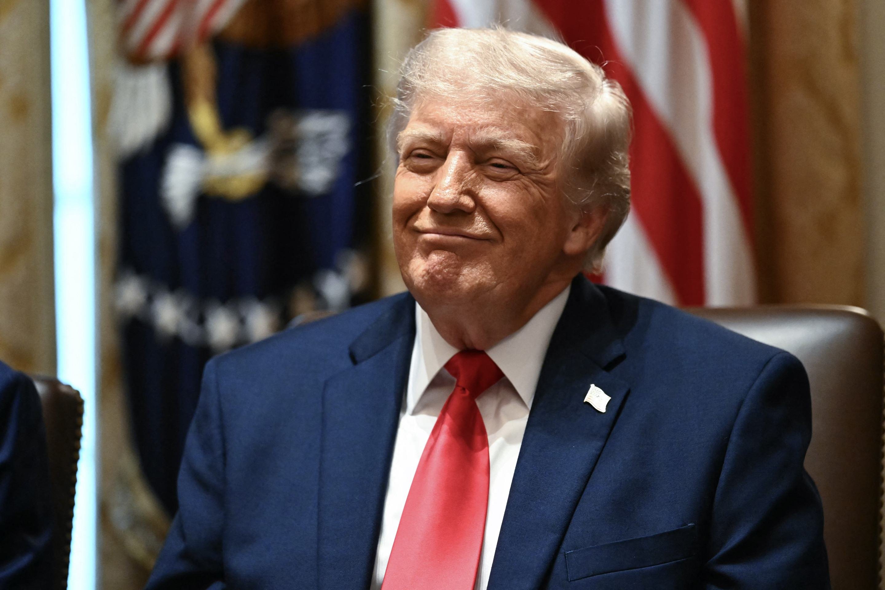 Trump está 'em excelente estado de saúde', afirma médico presidencial