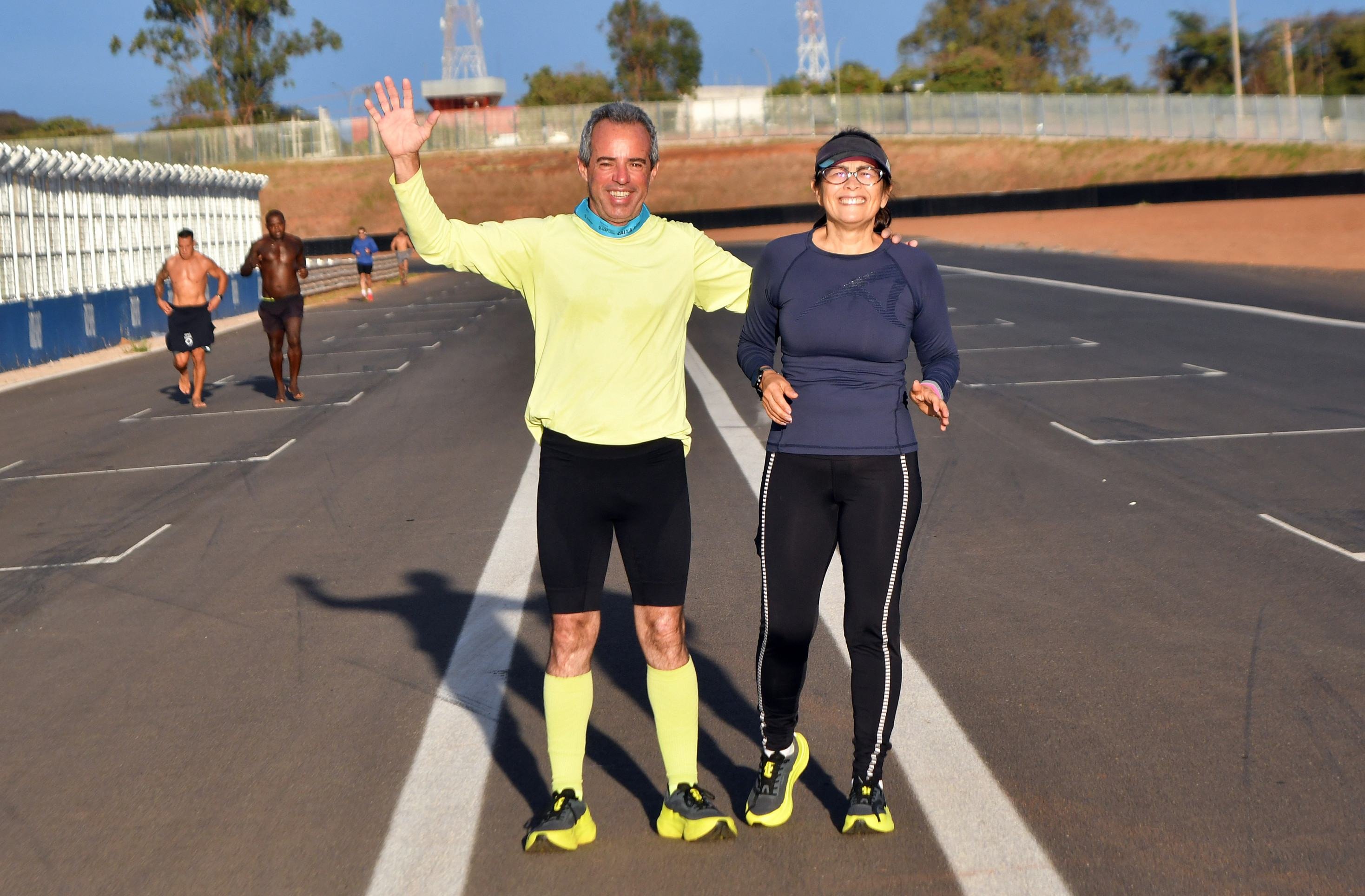  O Correio acompanhou atletas amadores que come&ccedil;am a correr antes mesmo de o sol nascer