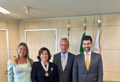 Cristiana Sigmaringa, Gilda Sigmaringa, José Rui Carneiro e Miguel Dunshee -  (crédito: Foto cedida ao Correio Braziliense ) -Cristiana Sigmaringa, Gilda Sigmaringa, José Rui Carneiro e Miguel Dunshee -  (crédito: Foto cedida ao Correio Braziliense )